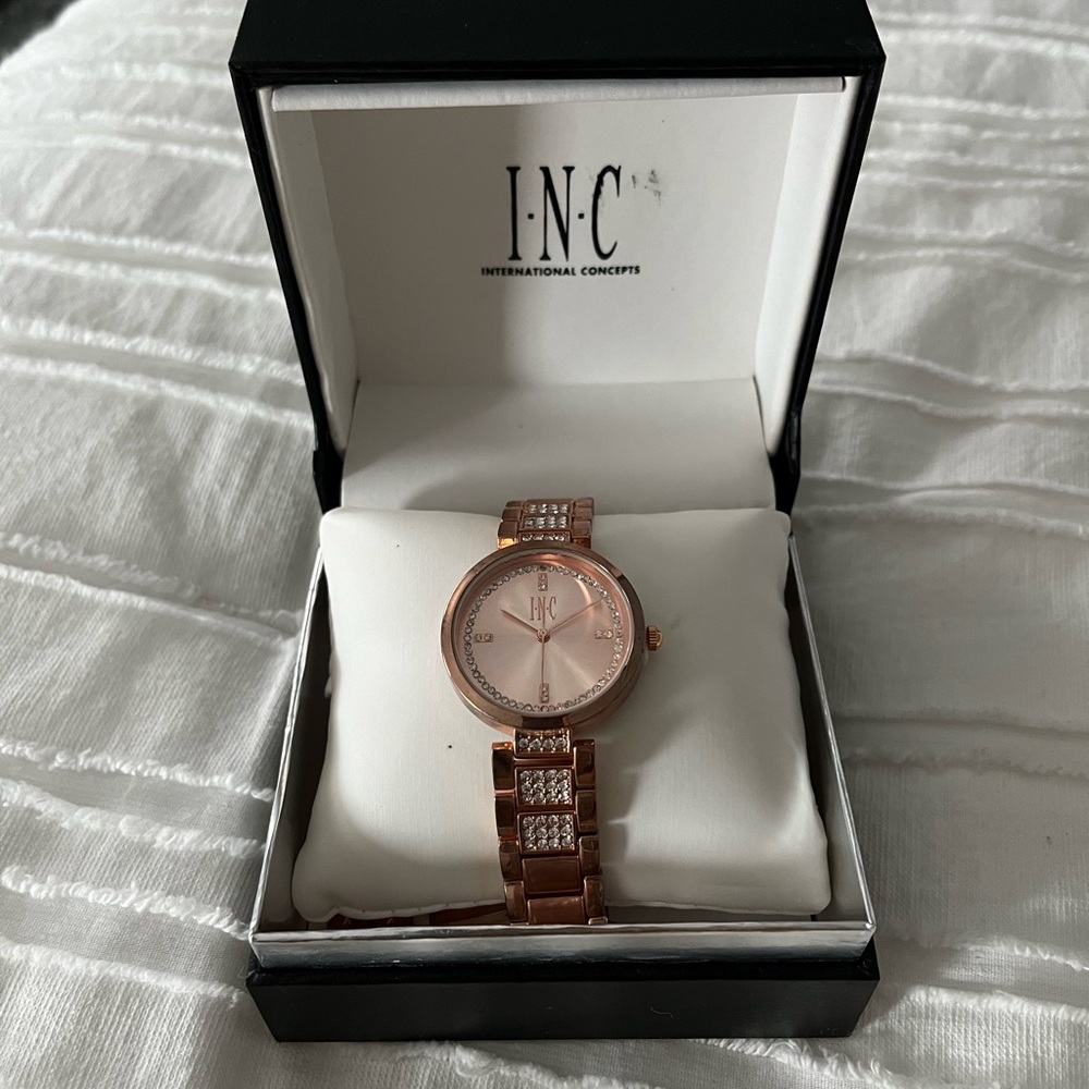 Macys INC rose gold watch